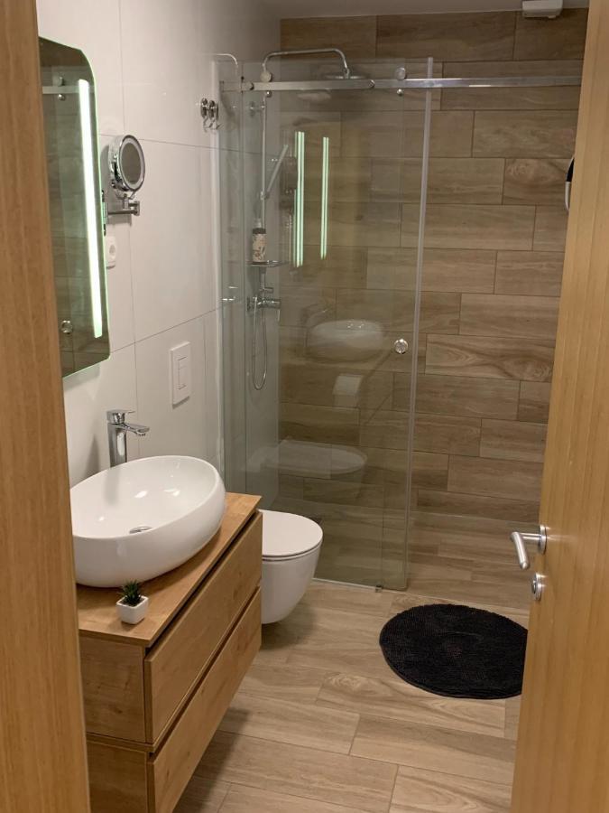 Apartmaji Pr' Nas Lasko ภายนอก รูปภาพ
