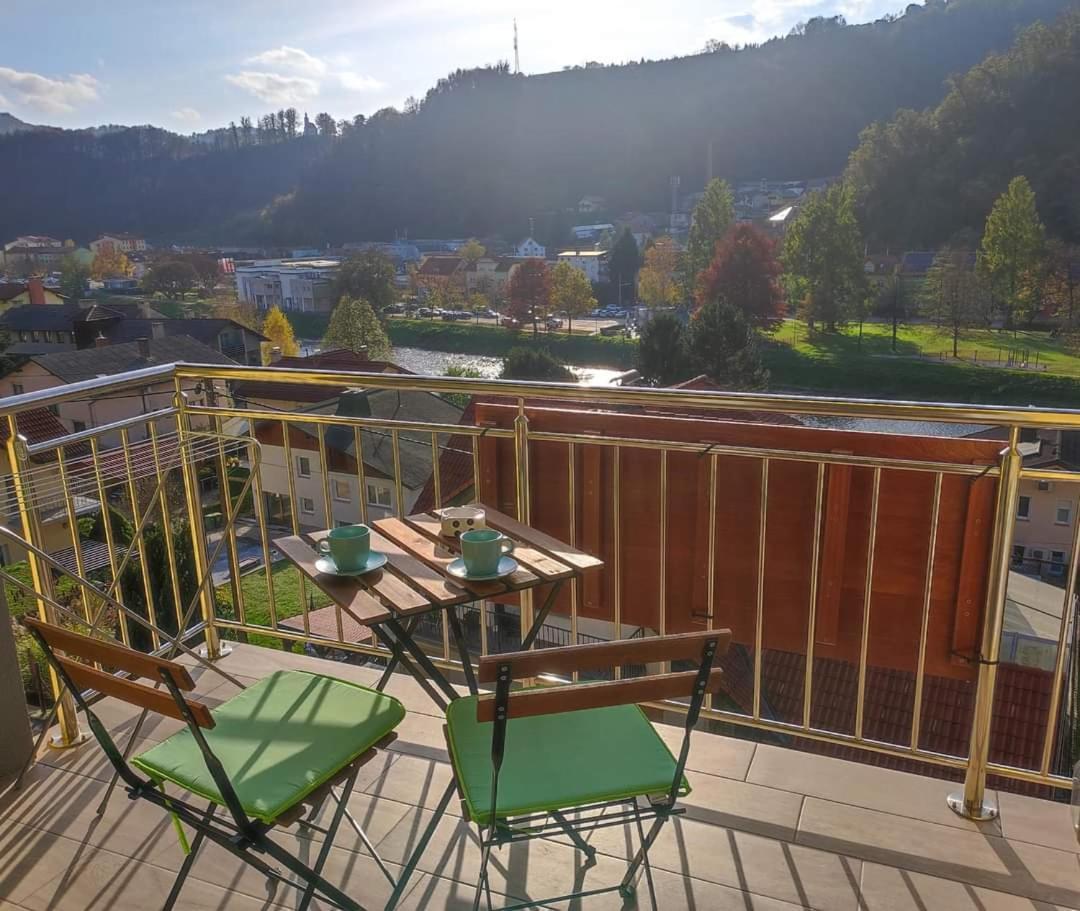Apartmaji Pr' Nas Lasko ภายนอก รูปภาพ